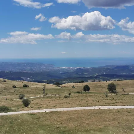 Tumova Koca Na Slavniku אכסניה