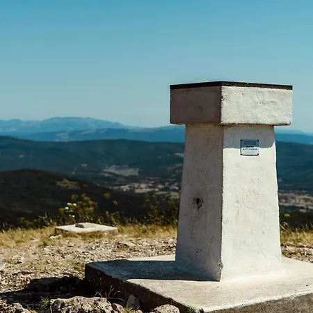 Tumova Koca Na Slavniku *