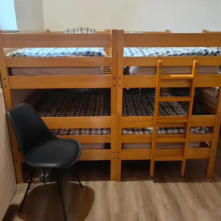 Tumova Koca Na Slavniku אכסניה *