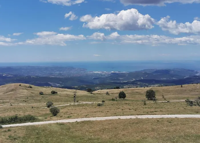 Tumova Koca Na Slavniku Ostello